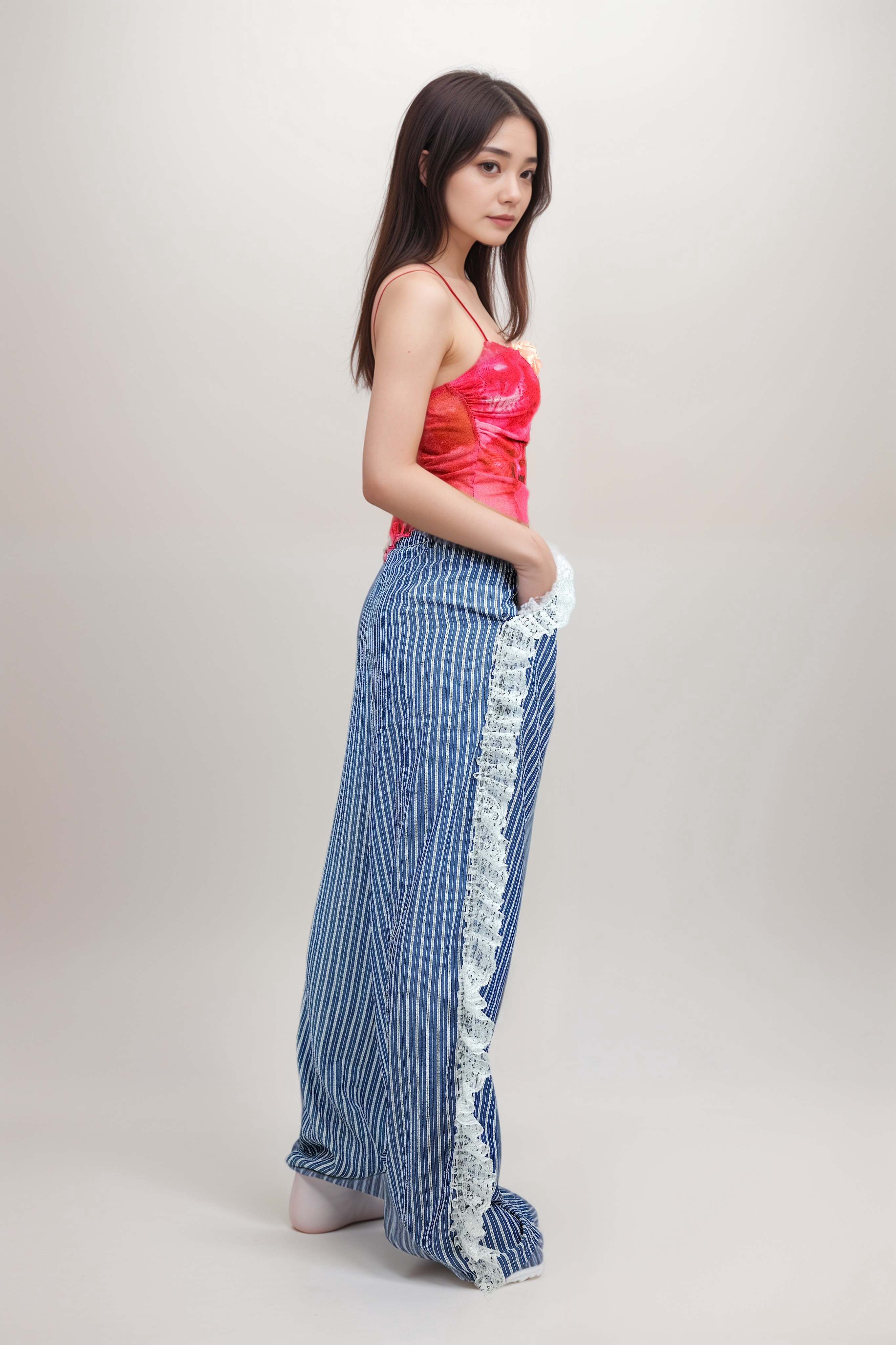 Pantalones casuales holgados a rayas con cintura baja