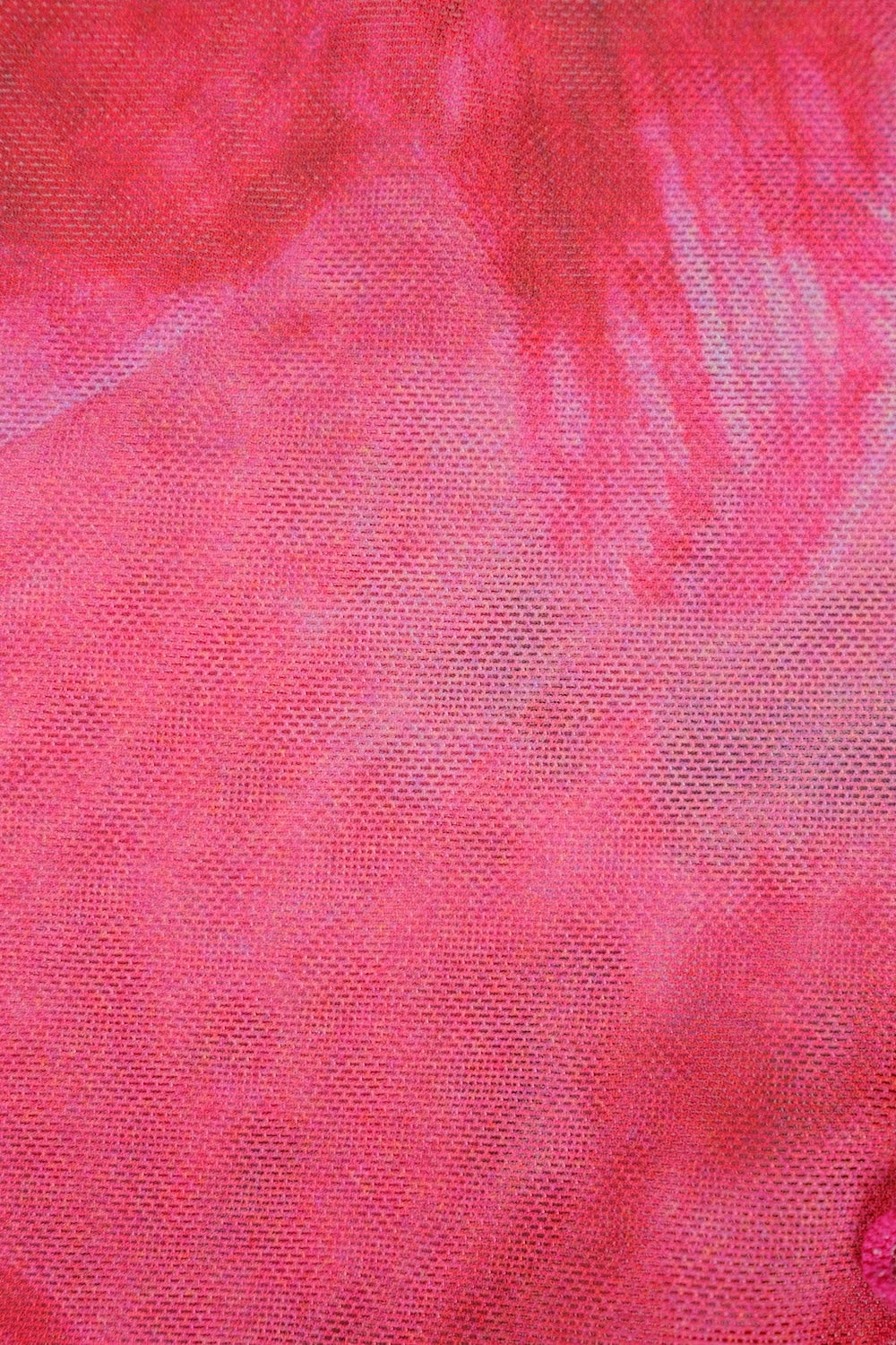 Top tubo rojo con detalle de rosa
