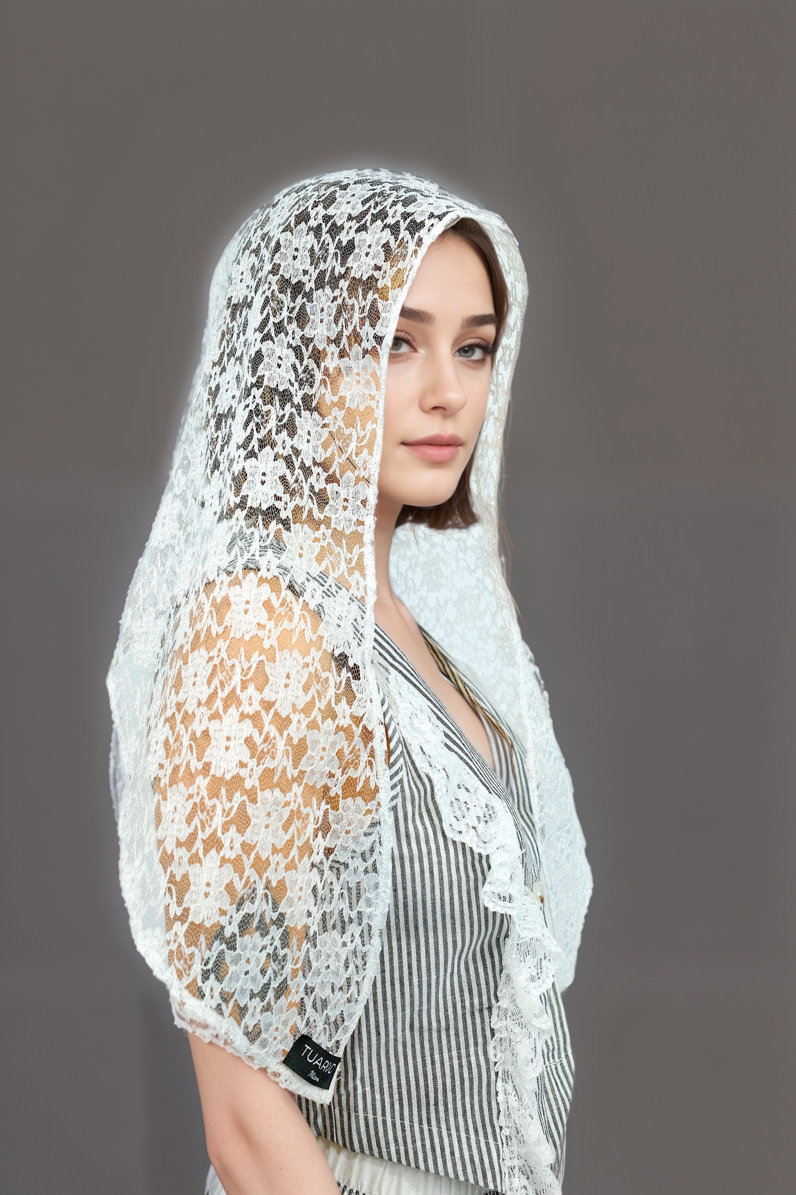 Sudadera con capucha desprendible - Encaje blanco
