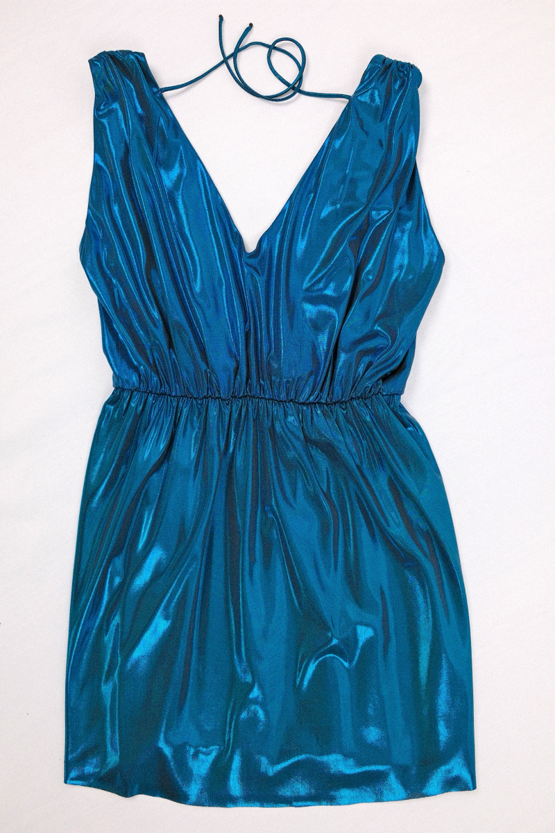 Vestido de fiesta negro azul brillante en capas