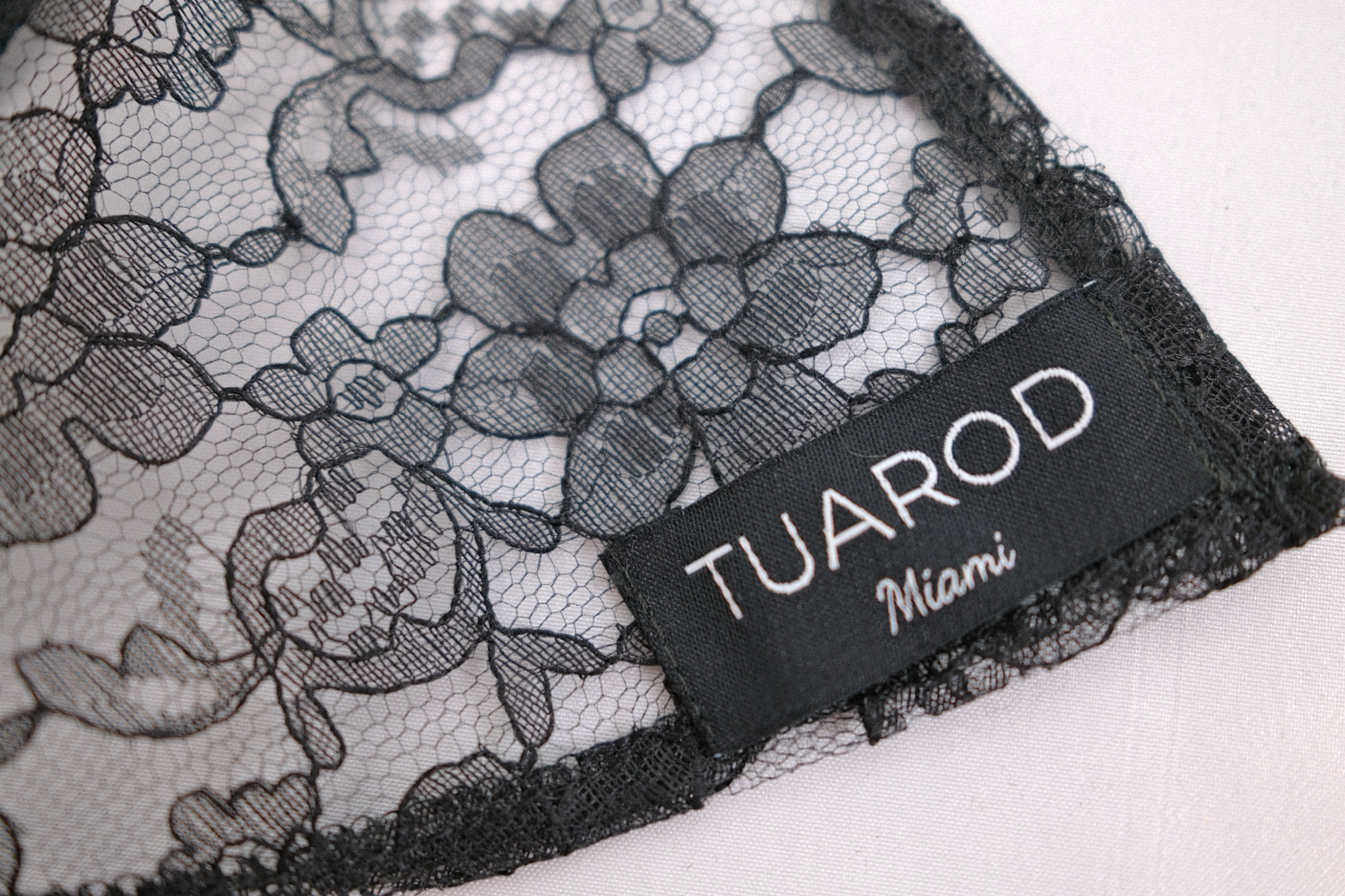 Sudadera con capucha separada - Encaje negro