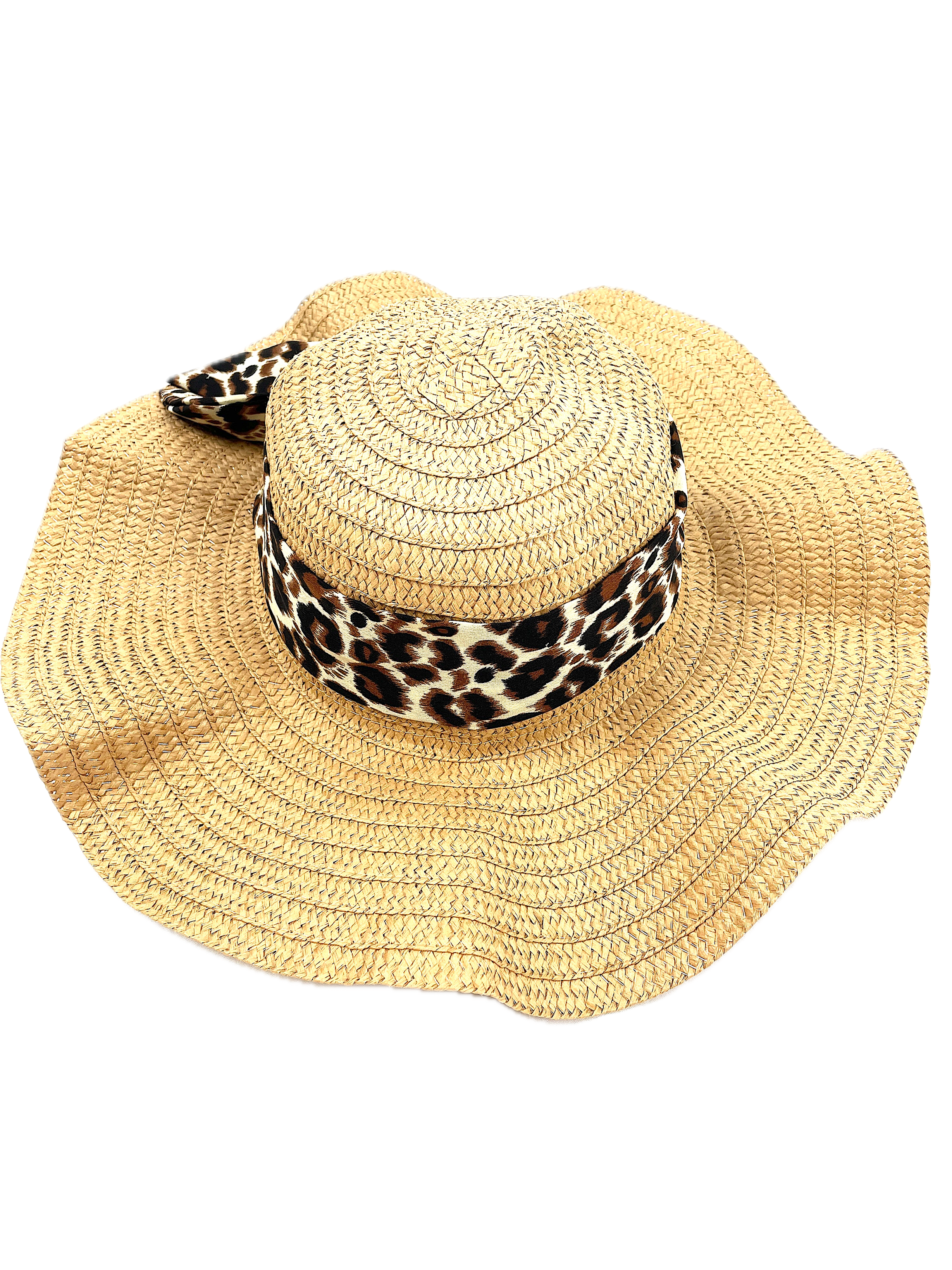Sombrero de paja con detalle de lazo de leopardo