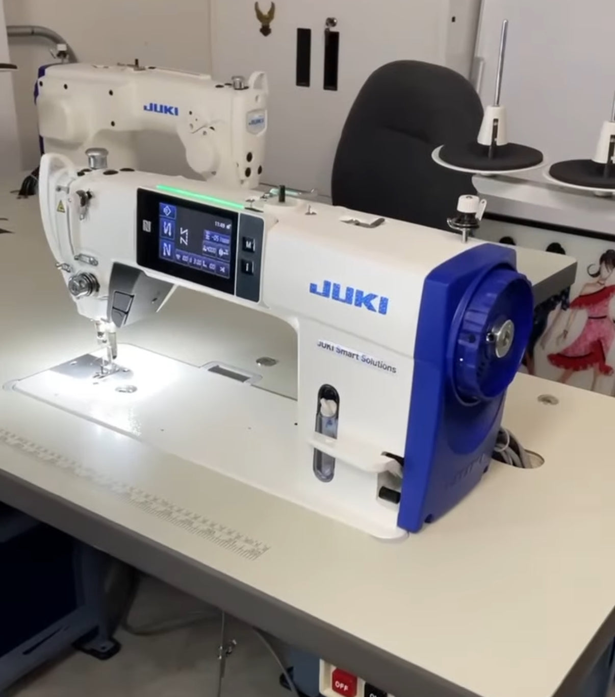 Juki DDL-9000C Industrial Digital Straight Stitch Sewing Machine + Table + Accessories