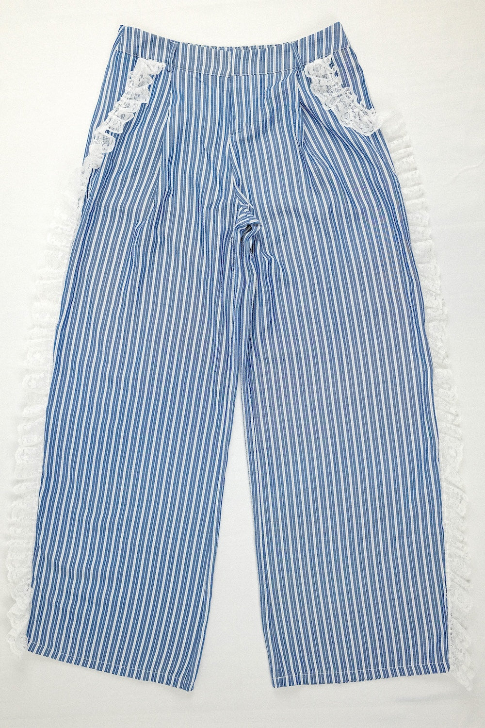 Pantalones casuales holgados a rayas con cintura baja