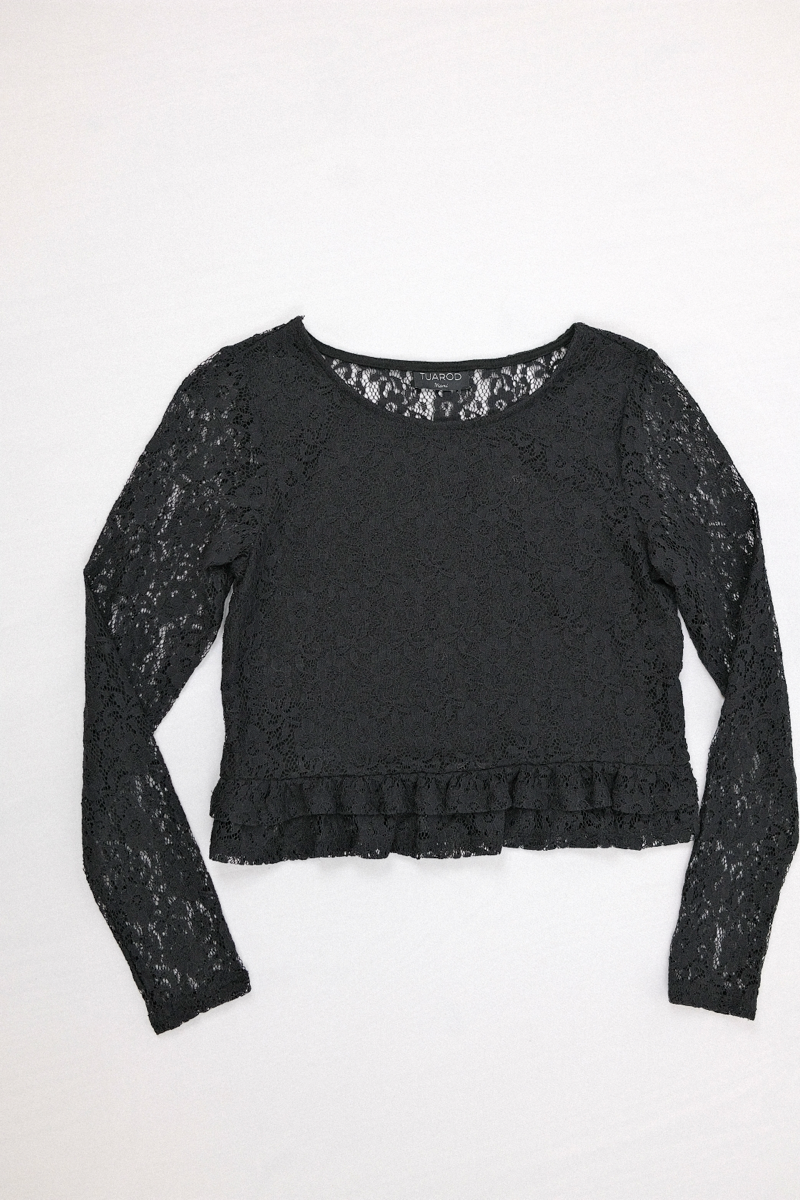 Top de encaje floral negro